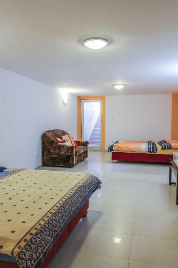 Apartman Marta Banka Екстер'єр фото