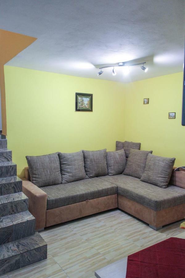 Apartman Marta Banka Екстер'єр фото