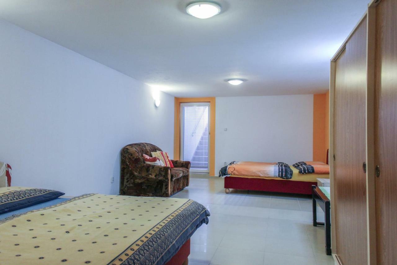 Apartman Marta Banka Екстер'єр фото